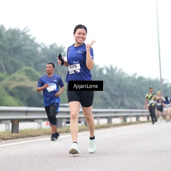 Runner Photo 7390872