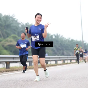 Runner Photo 7390880