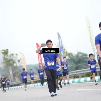 Runner Photo 7390898