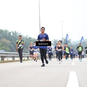 Runner Photo 7390899