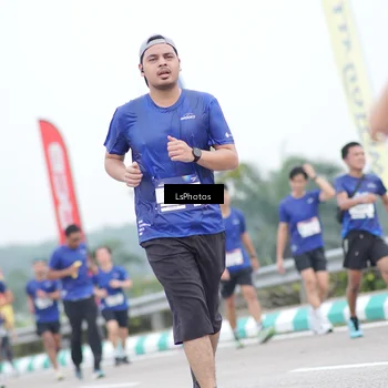 Runner Photo 7390908