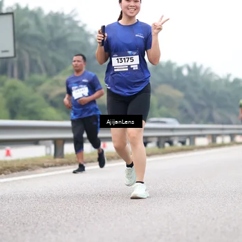Runner Photo 7390912