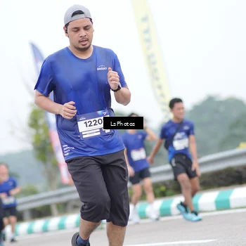 Runner Photo 7390918