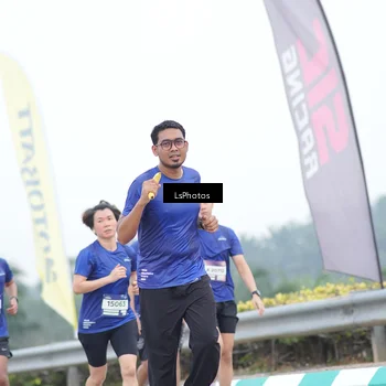 Runner Photo 7390923