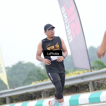 Runner Photo 7390934
