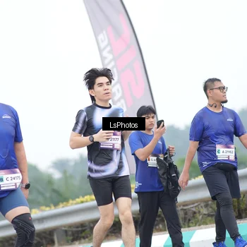 Runner Photo 7390947