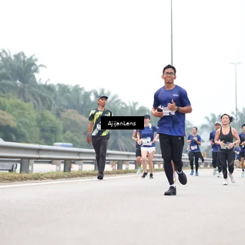 Runner Photo 7390949