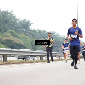 Runner Photo 7390951