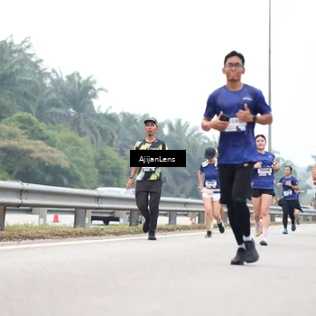 Runner Photo 7390953