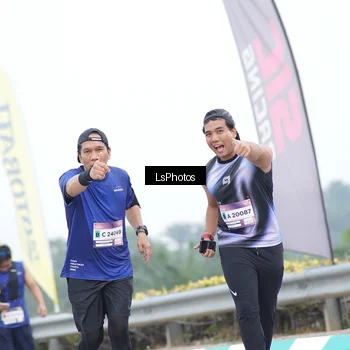 Runner Photo 7390967