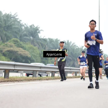 Runner Photo 7390971