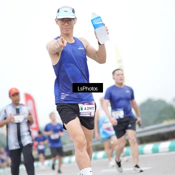 Runner Photo 7390974