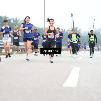 Runner Photo 7391003