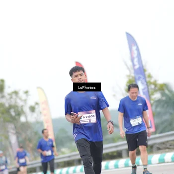 Runner Photo 7391012