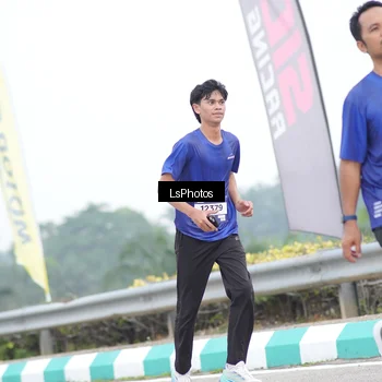 Runner Photo 7391020