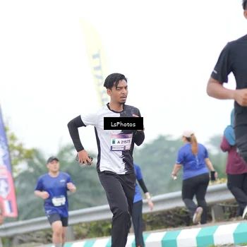 Runner Photo 7391035