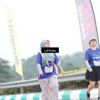 Runner Photo 7391037