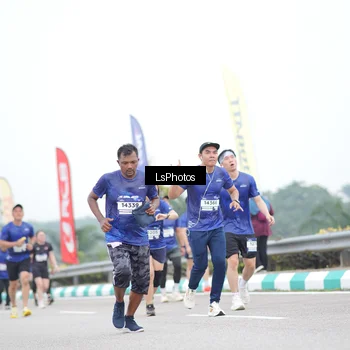 Runner Photo 7391049