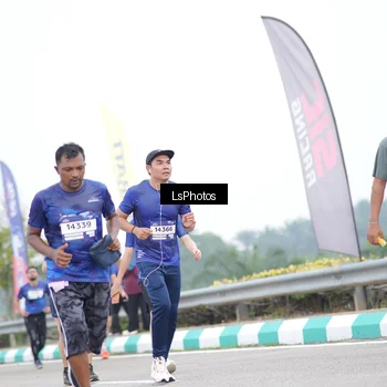Runner Photo 7391053