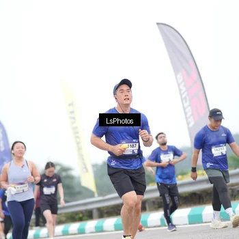 Runner Photo 7391072