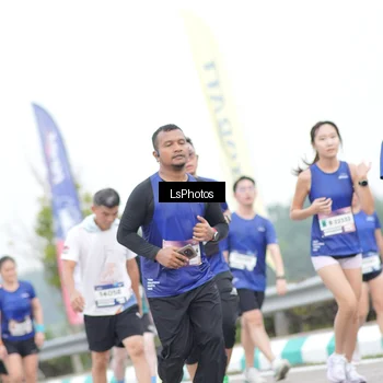 Runner Photo 7391074