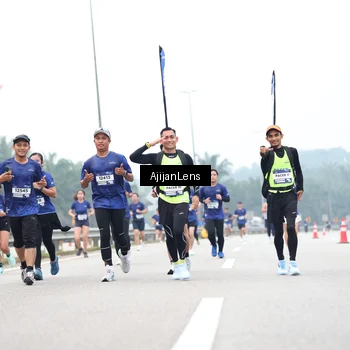 Runner Photo 7391075