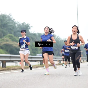 Runner Photo 7391076