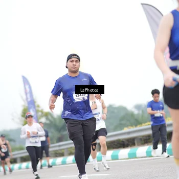 Runner Photo 7391090