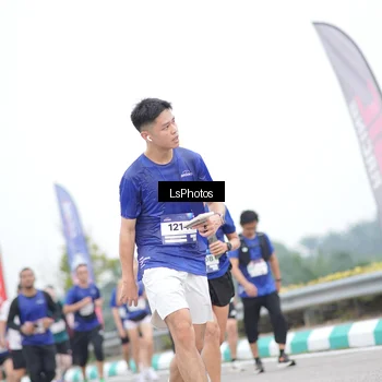 Runner Photo 7391096