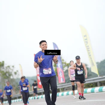 Runner Photo 7391101