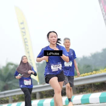 Runner Photo 7391119