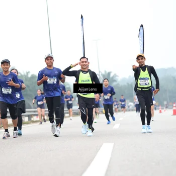 Runner Photo 7391125