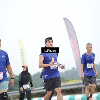 Runner Photo 7391145