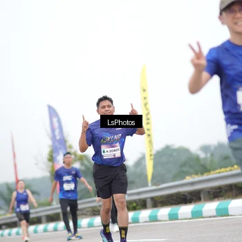 Runner Photo 7391168
