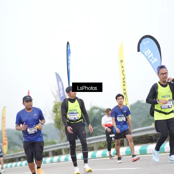 Runner Photo 7391172