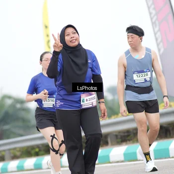 Runner Photo 7391202