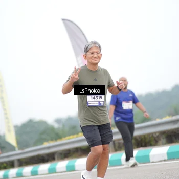 Runner Photo 7391300
