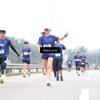 Runner Photo 7391696