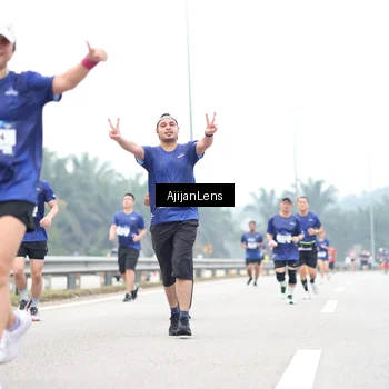 Runner Photo 7391744