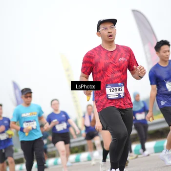 Runner Photo 7391751