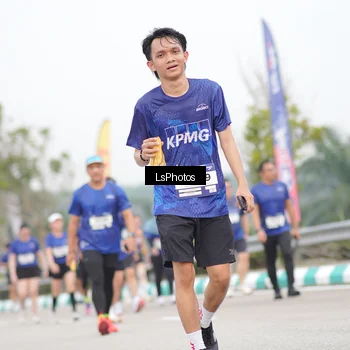 Runner Photo 7391752