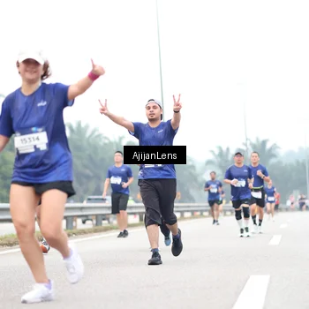 Runner Photo 7391768