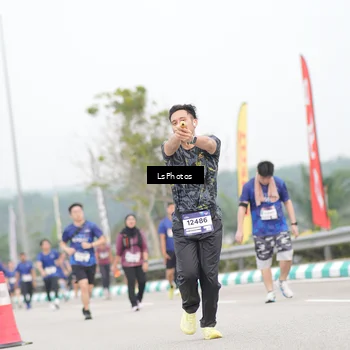 Runner Photo 7391846