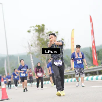 Runner Photo 7391872