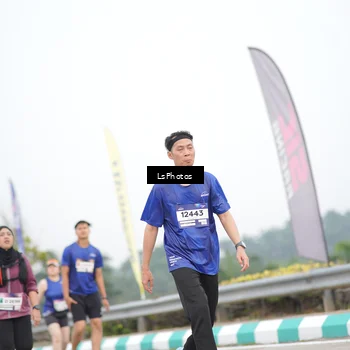 Runner Photo 7391882