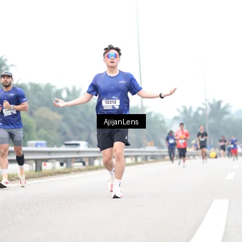 Runner Photo 7391981