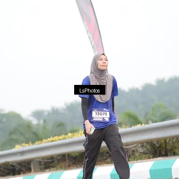 Runner Photo 7392004