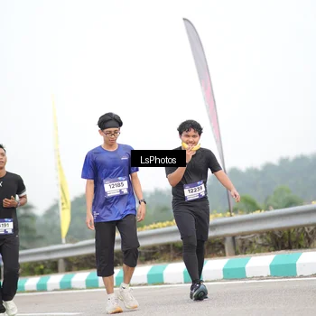 Runner Photo 7392029