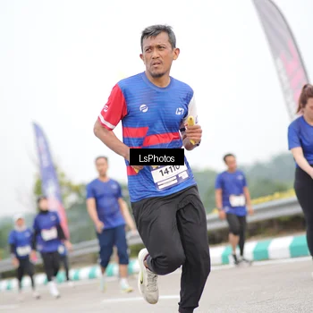 Runner Photo 7392070