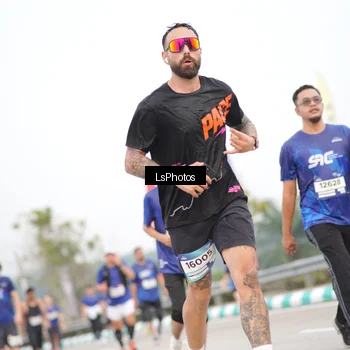 Runner Photo 7392089